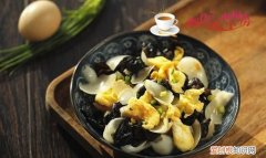 百合不要直接下锅炒了，牢记这一步，炒好的百合洁白不变色又好吃