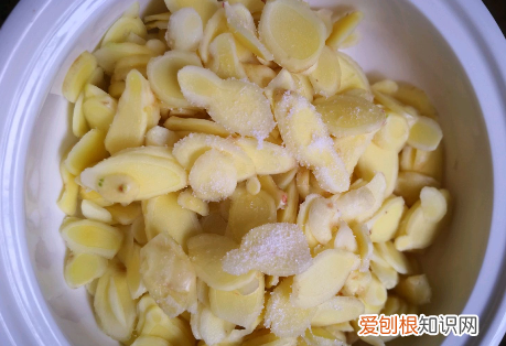 老中医醋泡姜的正确做法与吃法 夏天醋泡姜的正确做法与吃法