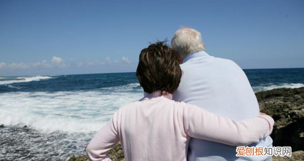 自恋的人该怎么改善，自恋型人格障碍怎么治