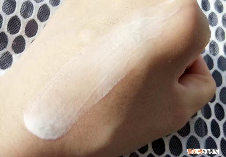 玉兰油多效修护霜好不好用?