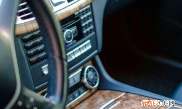 冬天暖风调多少度合适，冬天汽车开暖风一般设置在多少度