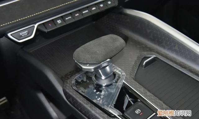 长安uni-v对比新款吉利星瑞