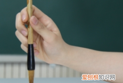 毛笔如何用力，毛笔怎么握笔姿势图片
