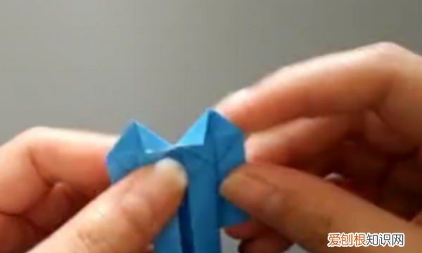 怎么做可爱小书虫读书卡,简单又可爱的书签怎么做用纸折