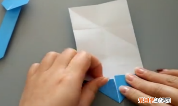 怎么做可爱小书虫读书卡,简单又可爱的书签怎么做用纸折