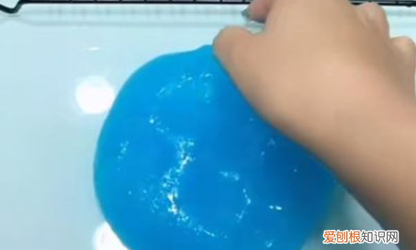 如何用硼砂水做起泡胶，如何做泥用最简单的方法 成功