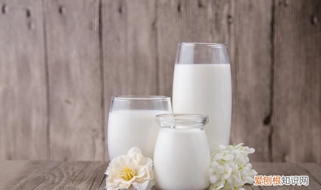 牛奶该如何加热很多人都做错了,牛奶如何加热才能不失营养