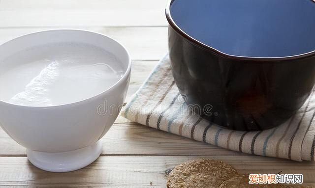 牛奶该如何加热很多人都做错了,牛奶如何加热才能不失营养