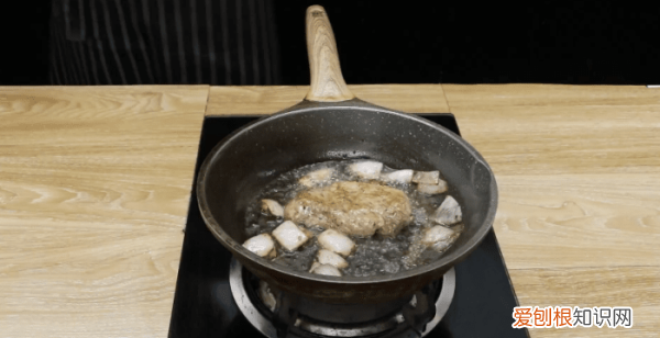 电饼铛煎猪排的做法窍门，电饼铛香煎猪排的做法步骤