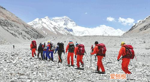 为什么珠峰有两个身高,珠穆朗玛峰每年都会长高的原因