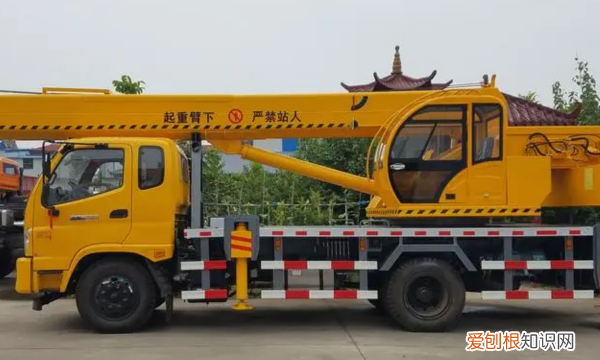 吊车需要什么驾驶证,吊车司机驾驶证是什么样