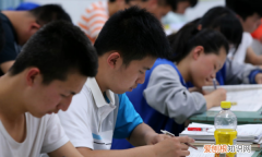 学生品德发展具有什么，小学生品德发展的基本特征包括