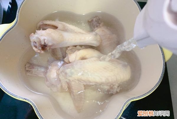 鲍鱼煲鸡怎么煲汤,鲍鱼鸡汤怎么煲汤好喝