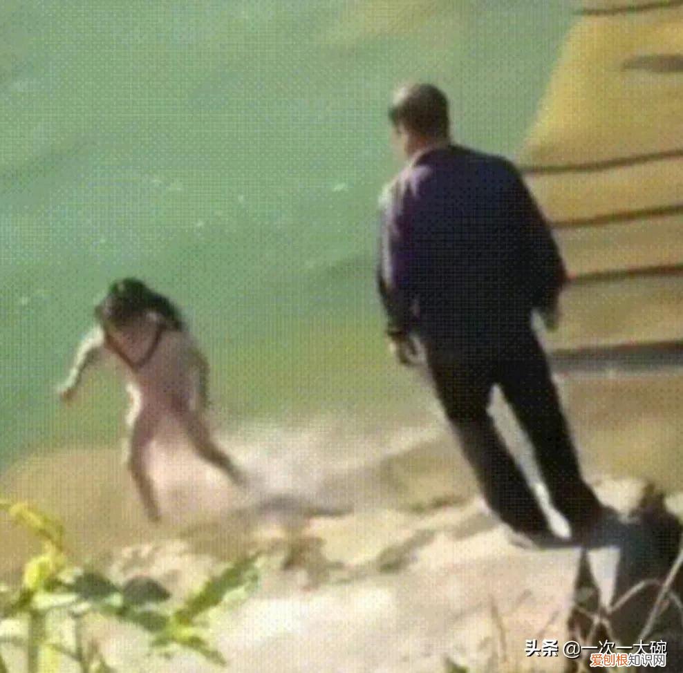 重庆一女子疑因拍视频坠入嘉陵江？