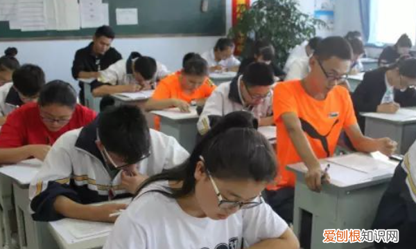 中考英语答题技巧，中考英语考试注意事项和技巧?