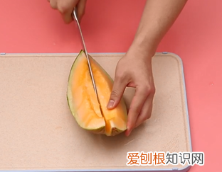 甜瓜怎么切,哈密瓜怎么切好看摆盘