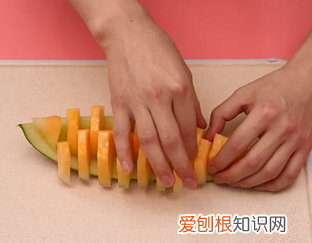 甜瓜怎么切,哈密瓜怎么切好看摆盘