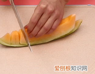 甜瓜怎么切,哈密瓜怎么切好看摆盘