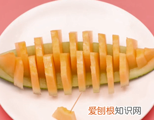 甜瓜怎么切,哈密瓜怎么切好看摆盘