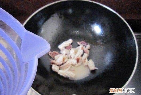 教你如何做出胡萝卜炒鱿鱼丝