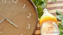 四十天的宝宝一次吃多少毫升