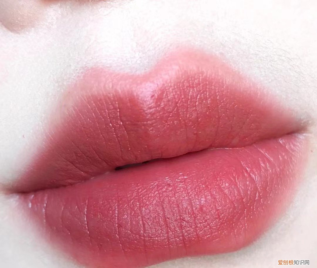 ysl口红多少钱一只?