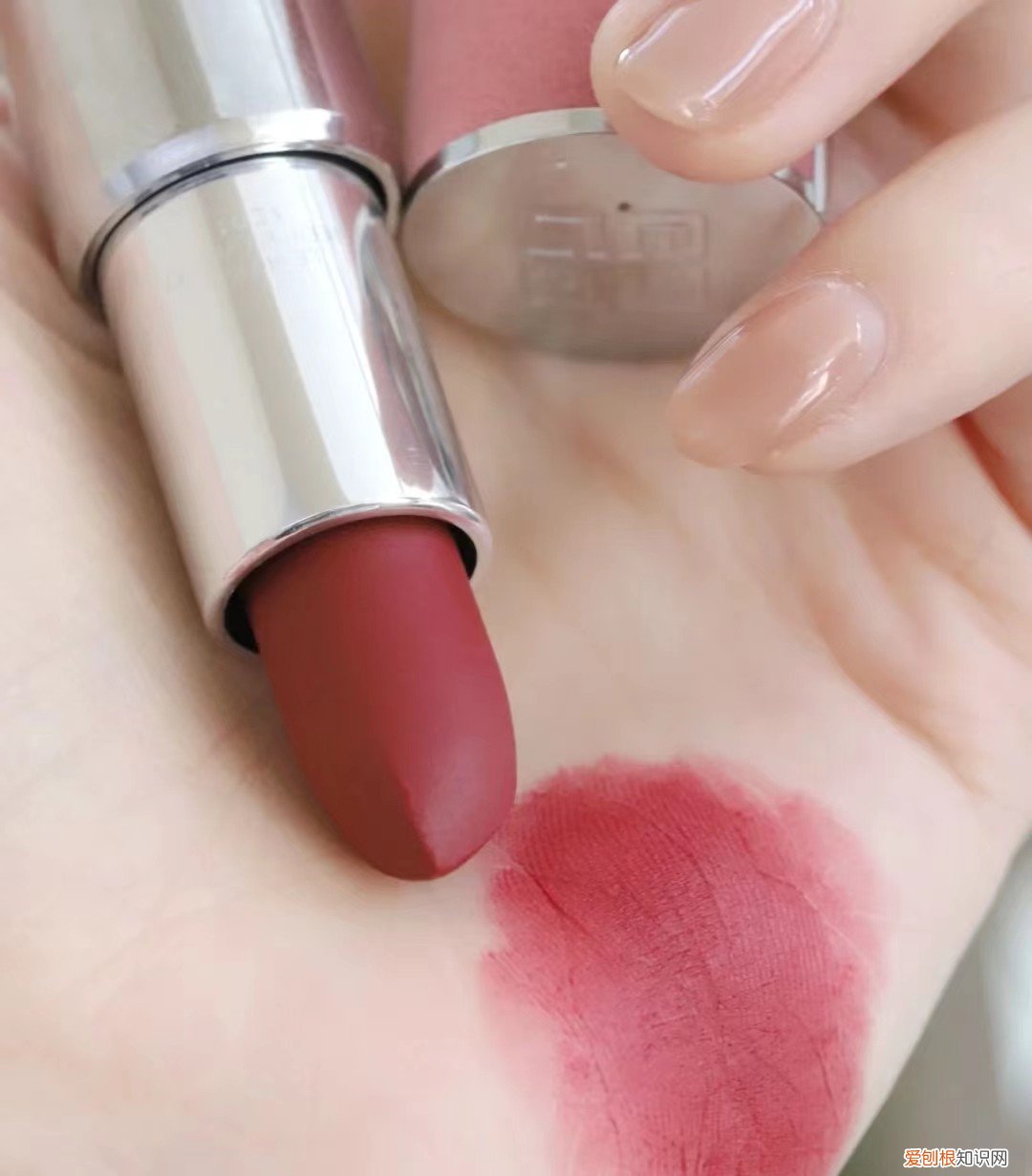 ysl口红多少钱一只?