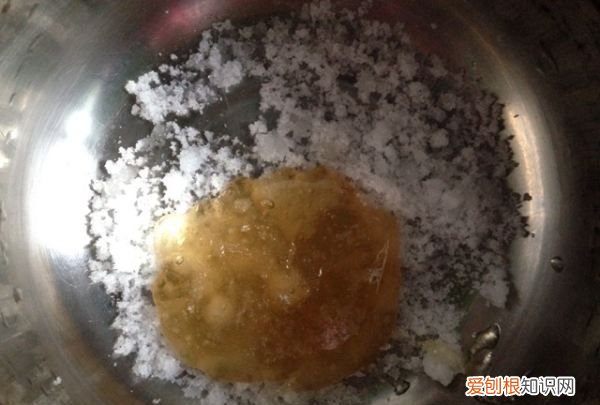 芝麻糖怎么做,麦芽糖黑芝麻核桃糕的做法