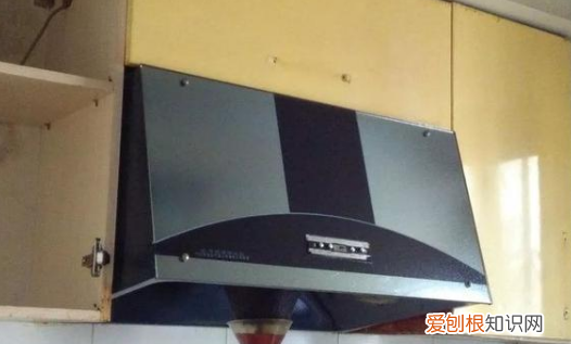 抽油烟机怎么清洗里面，家里抽油烟机反味怎么办