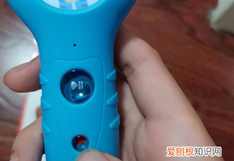 点读笔如何使用，仁爱英语通原配点读笔怎么用