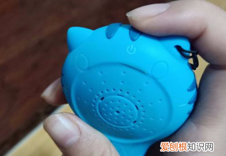 点读笔如何使用，仁爱英语通原配点读笔怎么用