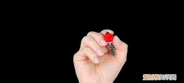 油笔水用什么能洗掉,油笔画在衣服上怎么去掉