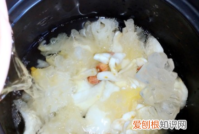 梨汤怎么熬，小吊梨汤怎么熬才粘稠