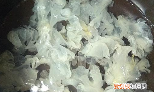 梨汤怎么熬，小吊梨汤怎么熬才粘稠