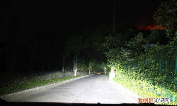 远近光灯交替怎么操作，车辆远近光交替怎么操作