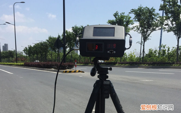 移动测速是什么意思，公路上移动测速是怎么测速的