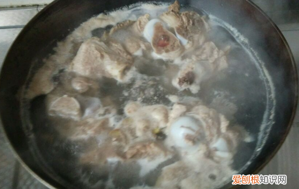 猪骨汤怎么熬清澈，骨头汤要原汁原味吗