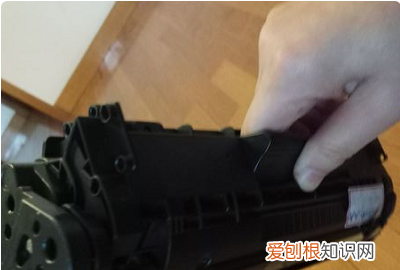 如何给打印机加粉，打印机如何加墨粉