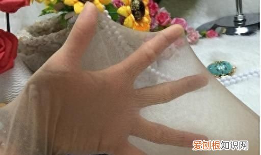 丝袜新买的要怎样才能更耐穿