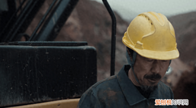 《扫黑风暴》最难猜的内鬼，何勇的助手老裴，他有三大疑点