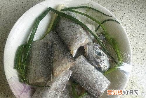椒盐带鱼怎么做，什么孩子们要放鞭炮什么要过春节了