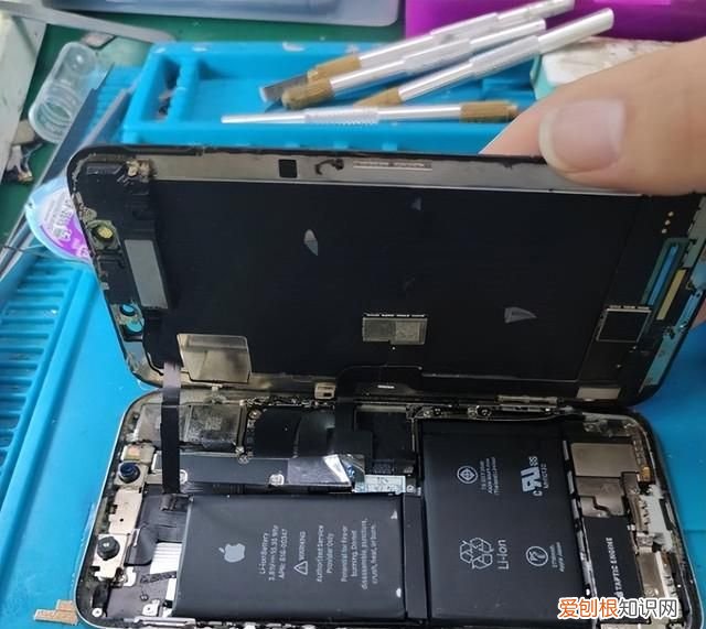 苹果手机进水充不进电怎么办,手机进水后充不进电怎么解决