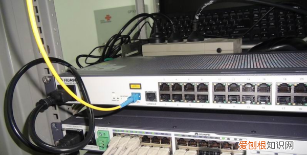 什么是交换机上联下联，交换机上联口和下联口如何接
