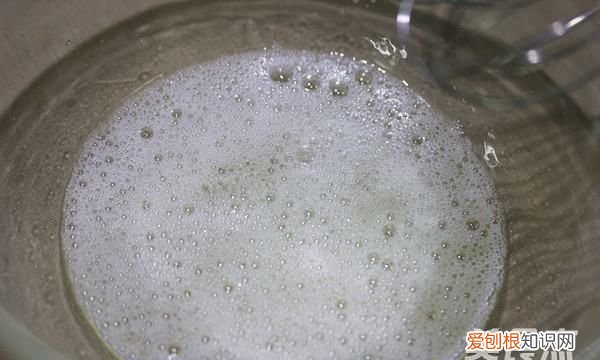 用烤箱弄蛋白糖的做法，DIY蛋白糖怎么做好吃又简单