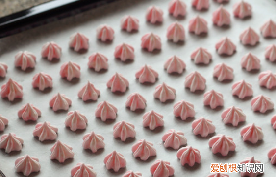 用烤箱弄蛋白糖的做法，DIY蛋白糖怎么做好吃又简单