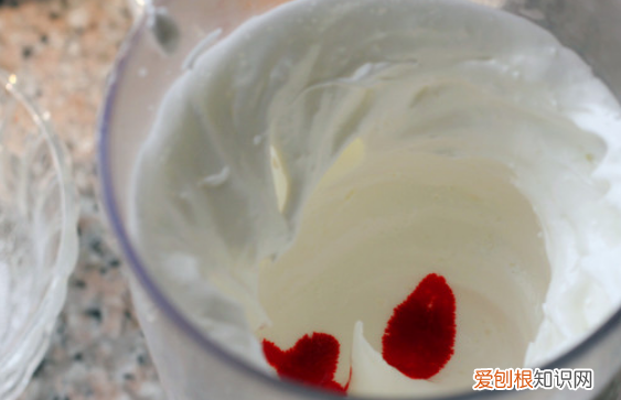 用烤箱弄蛋白糖的做法，DIY蛋白糖怎么做好吃又简单