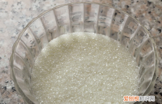 用烤箱弄蛋白糖的做法，DIY蛋白糖怎么做好吃又简单