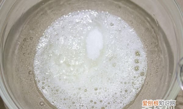 用烤箱弄蛋白糖的做法，DIY蛋白糖怎么做好吃又简单