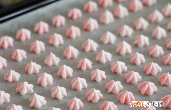 用烤箱弄蛋白糖的做法，DIY蛋白糖怎么做好吃又简单