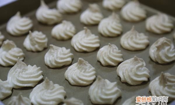 用烤箱弄蛋白糖的做法，DIY蛋白糖怎么做好吃又简单